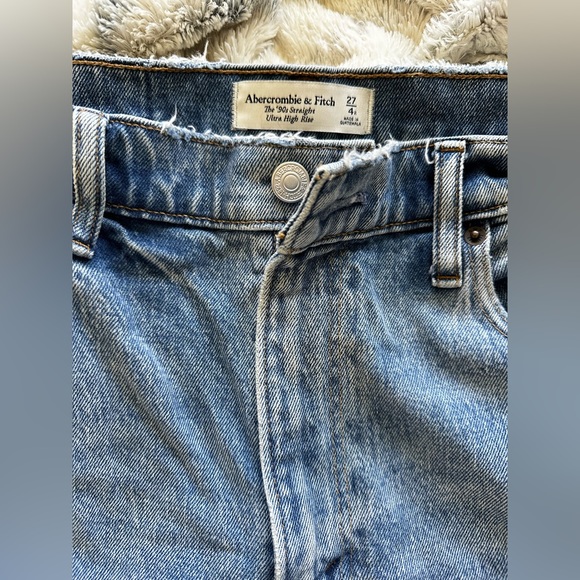 Abercrombie & Fitch, The 90's Straight High Rise, Size 27/4R - Picture 2 of 4
